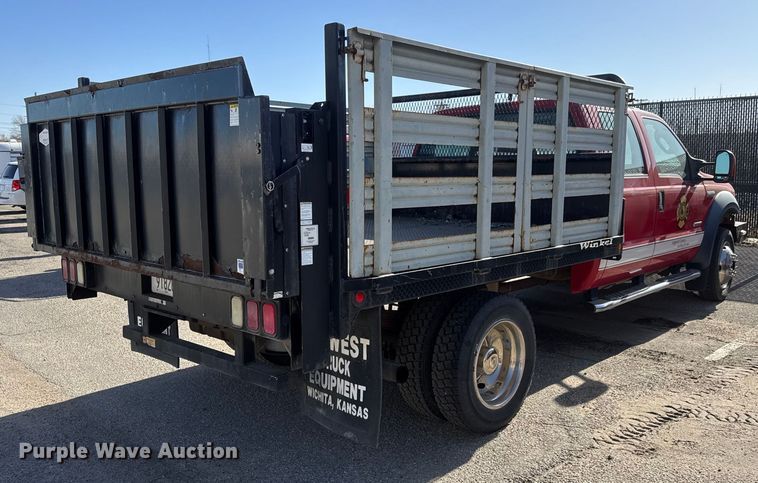 image for item ET4109 2007 Ford F550 Crew Cab flatbed pickup truck