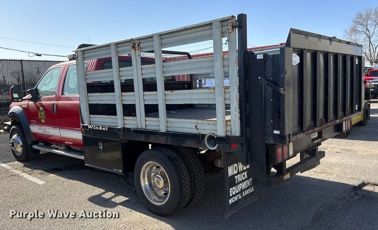 image for item ET4109 2007 Ford F550 Crew Cab flatbed pickup truck