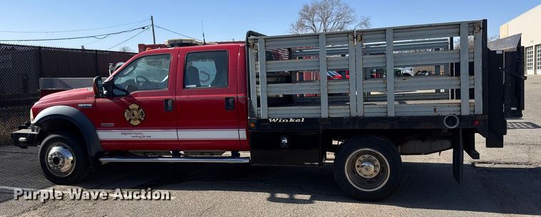 image for item ET4109 2007 Ford F550 Crew Cab flatbed pickup truck