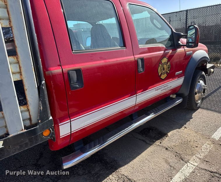 image for item ET4109 2007 Ford F550 Crew Cab flatbed pickup truck