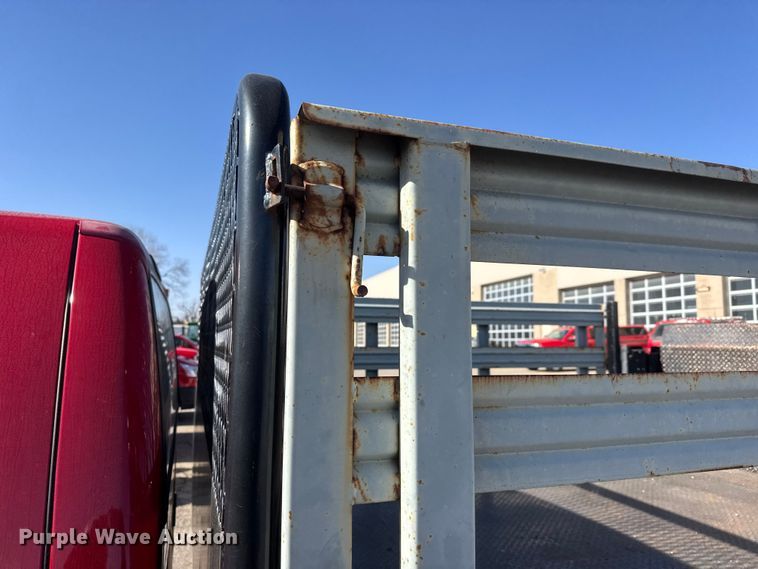 image for item ET4109 2007 Ford F550 Crew Cab flatbed pickup truck