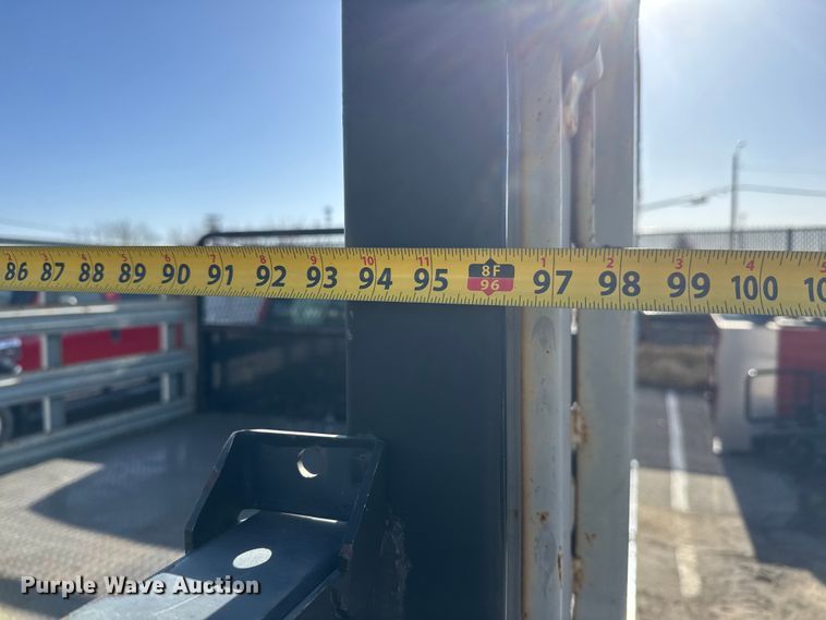 image for item ET4109 2007 Ford F550 Crew Cab flatbed pickup truck