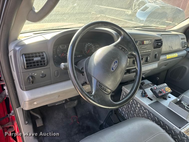 image for item ET4109 2007 Ford F550 Crew Cab flatbed pickup truck