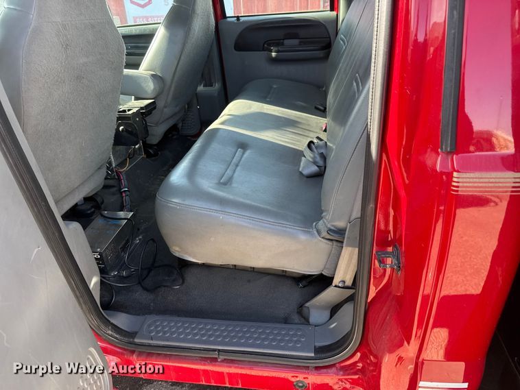 image for item ET4109 2007 Ford F550 Crew Cab flatbed pickup truck