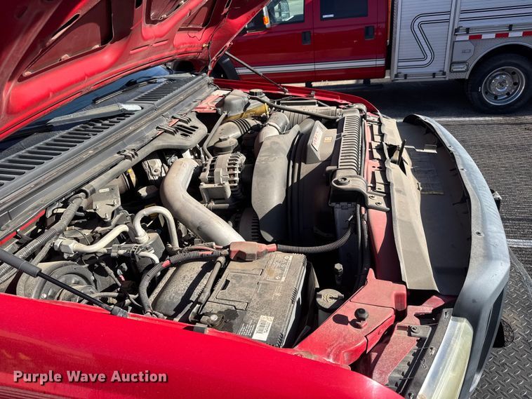 image for item ET4109 2007 Ford F550 Crew Cab flatbed pickup truck