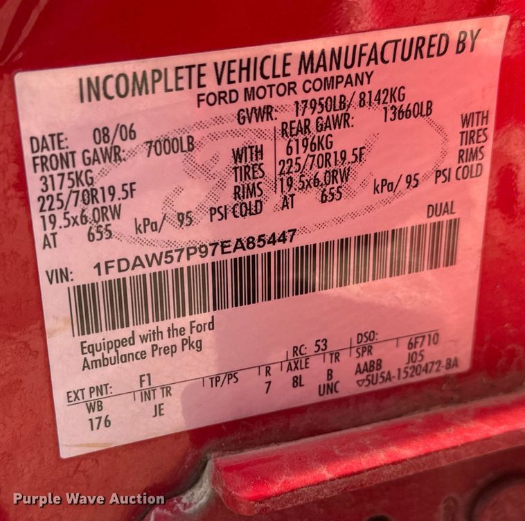 image for item ET4109 2007 Ford F550 Crew Cab flatbed pickup truck