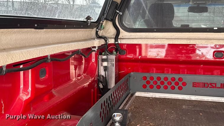 image for item ET4110 2013 Chevrolet Silverado 2500HD Crew Cab pickup truck