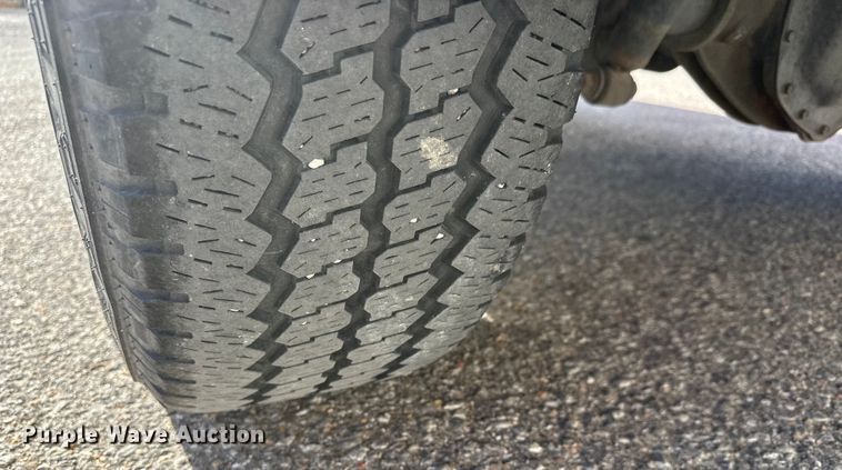 image for item ET4110 2013 Chevrolet Silverado 2500HD Crew Cab pickup truck