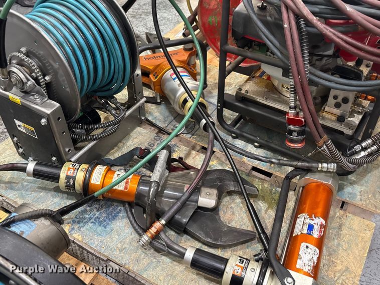 image for item ET4111 Jaws of life equipment