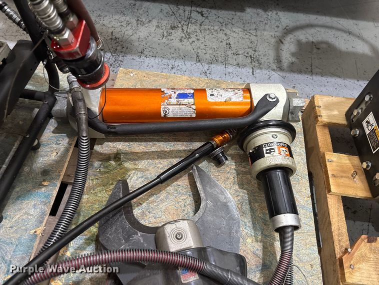 image for item ET4111 Jaws of life equipment