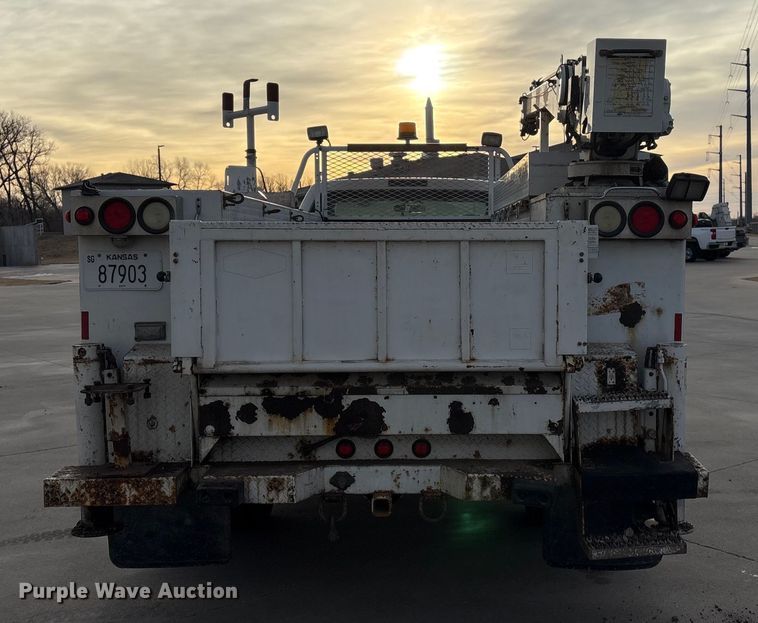 image for item ET4112 2008 Ford F550 utility / service truck