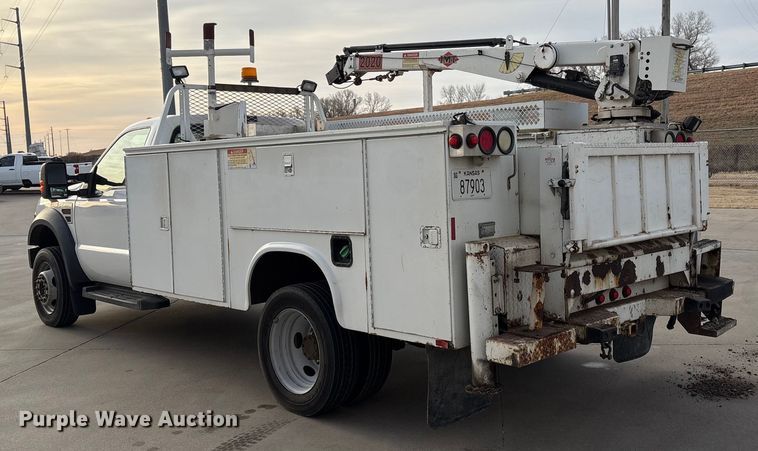 image for item ET4112 2008 Ford F550 utility / service truck
