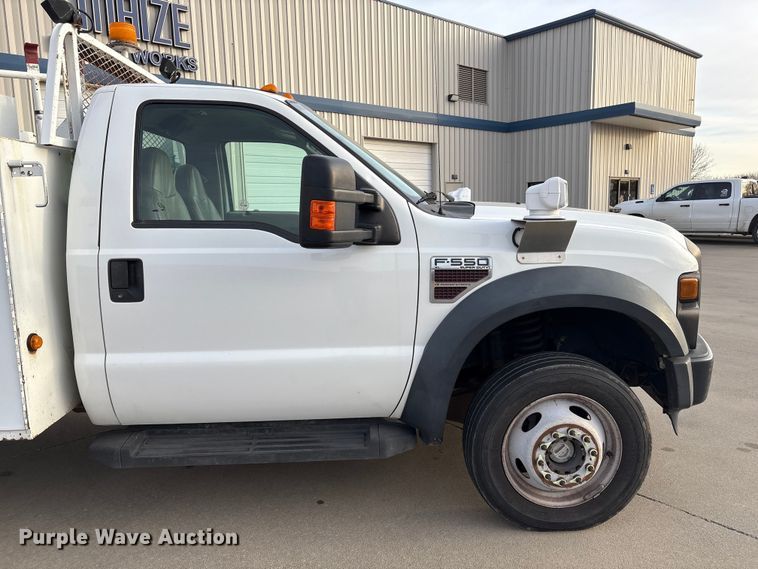 image for item ET4112 2008 Ford F550 utility / service truck