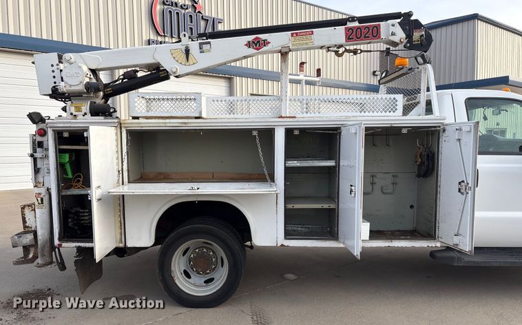 image for item ET4112 2008 Ford F550 utility / service truck