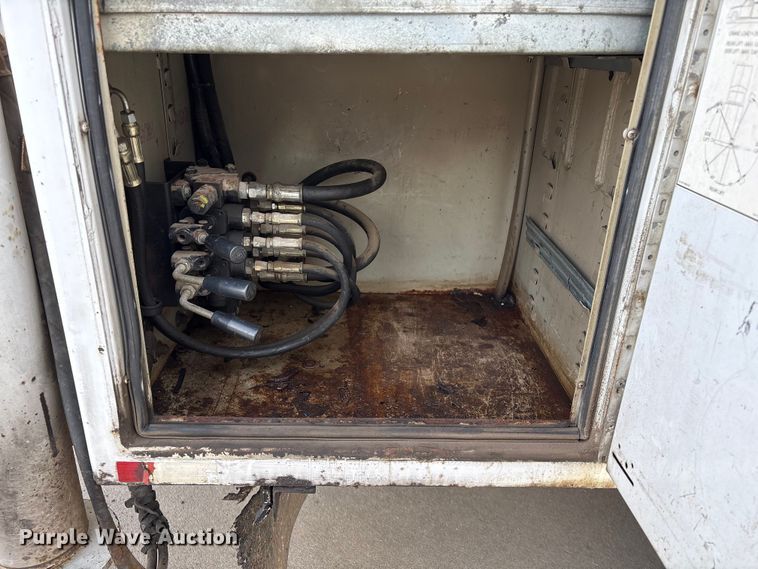 image for item ET4112 2008 Ford F550 utility / service truck