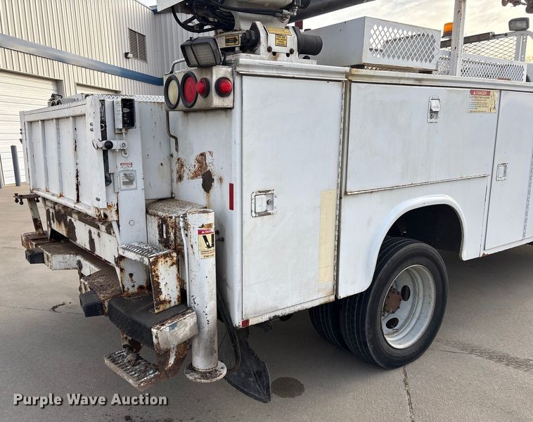 image for item ET4112 2008 Ford F550 utility / service truck