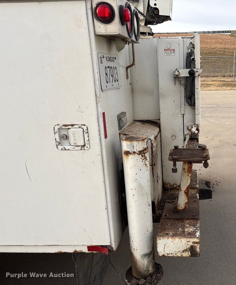 image for item ET4112 2008 Ford F550 utility / service truck