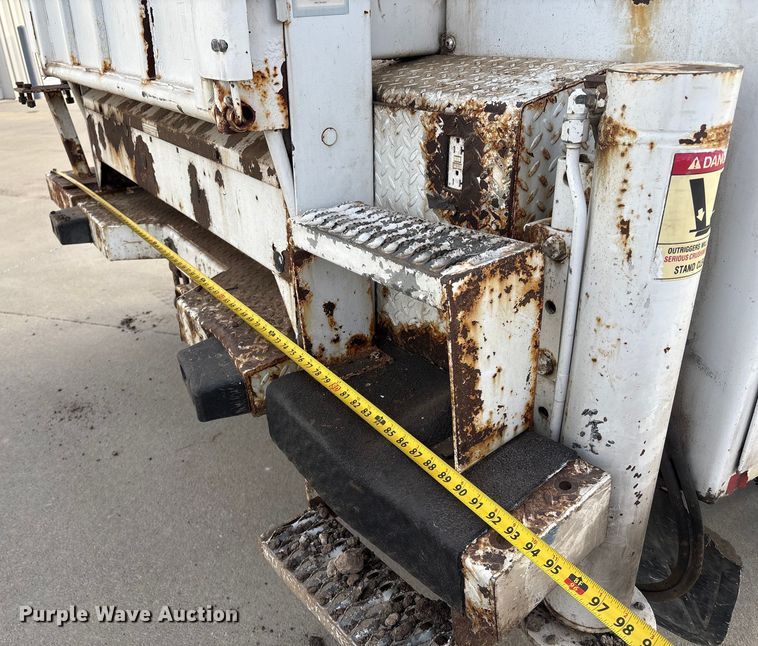 image for item ET4112 2008 Ford F550 utility / service truck