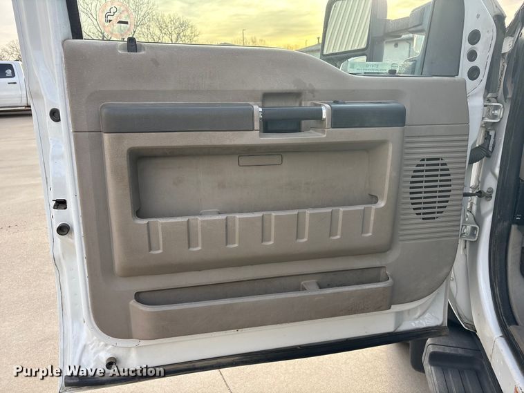 image for item ET4112 2008 Ford F550 utility / service truck