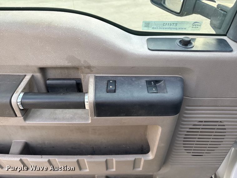 image for item ET4112 2008 Ford F550 utility / service truck