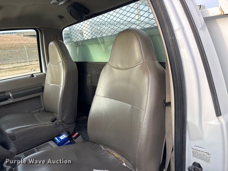 image for item ET4112 2008 Ford F550 utility / service truck