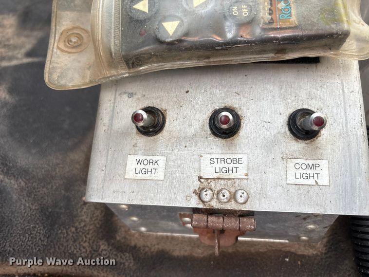 image for item ET4112 2008 Ford F550 utility / service truck