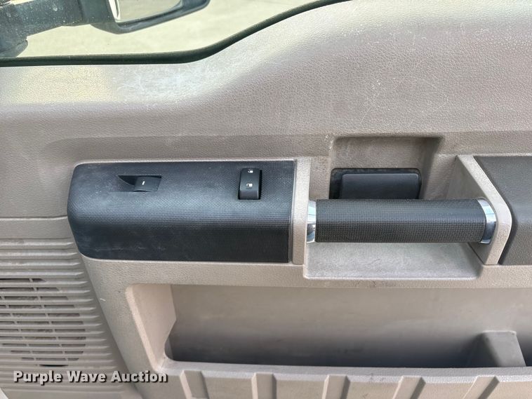 image for item ET4112 2008 Ford F550 utility / service truck