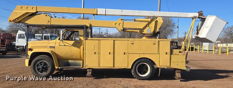 image for item ET5380 1976 GMC 6500 bucket truck