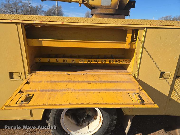 image for item ET5380 1976 GMC 6500 bucket truck