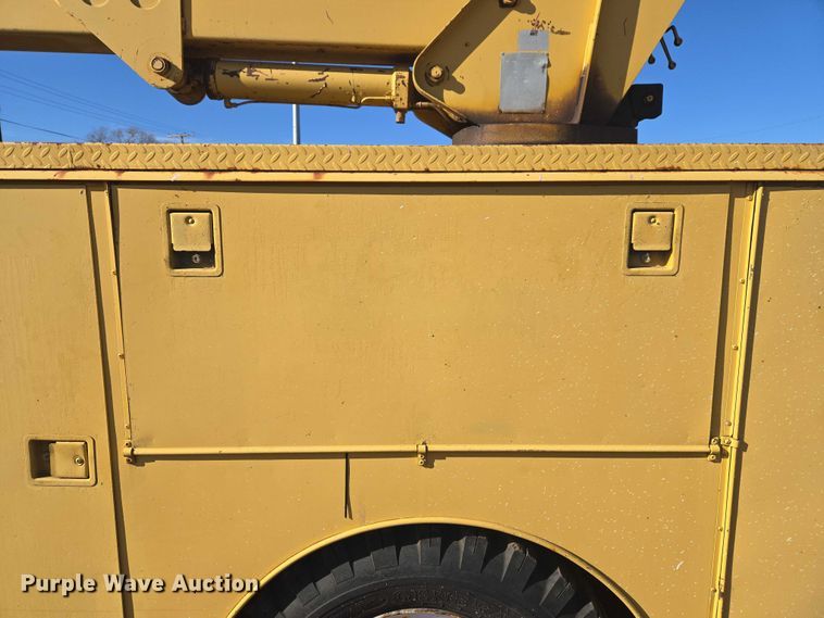 image for item ET5380 1976 GMC 6500 bucket truck