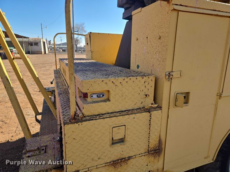 image for item ET5380 1976 GMC 6500 bucket truck