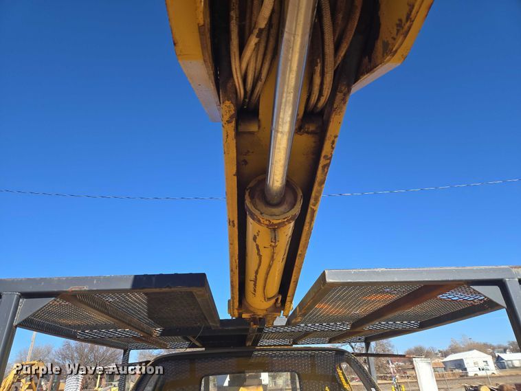 image for item ET5380 1976 GMC 6500 bucket truck