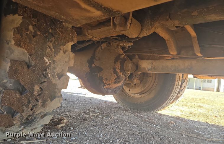 image for item ET5380 1976 GMC 6500 bucket truck