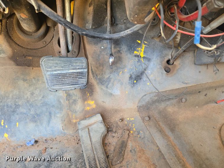 image for item ET5380 1976 GMC 6500 bucket truck