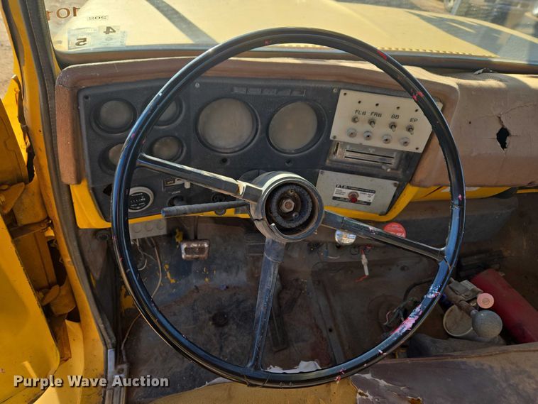 image for item ET5380 1976 GMC 6500 bucket truck