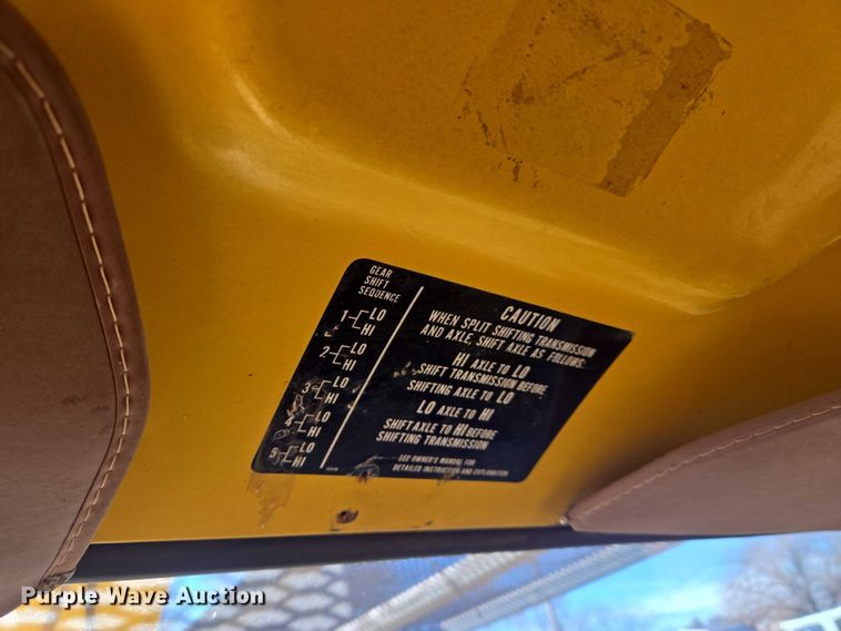 image for item ET5380 1976 GMC 6500 bucket truck