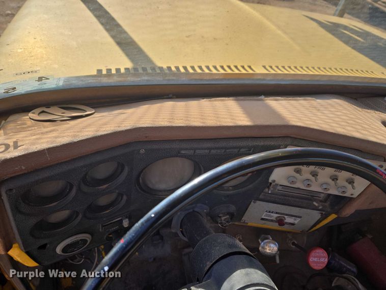 image for item ET5380 1976 GMC 6500 bucket truck