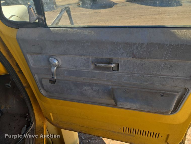 image for item ET5380 1976 GMC 6500 bucket truck