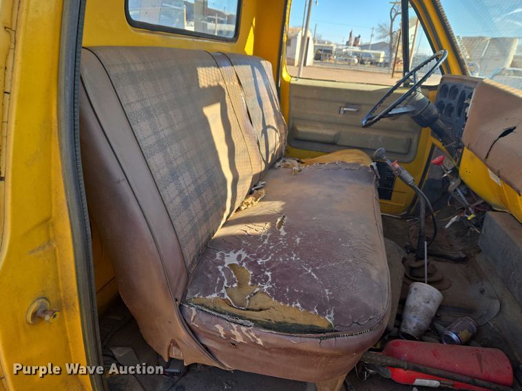 image for item ET5380 1976 GMC 6500 bucket truck