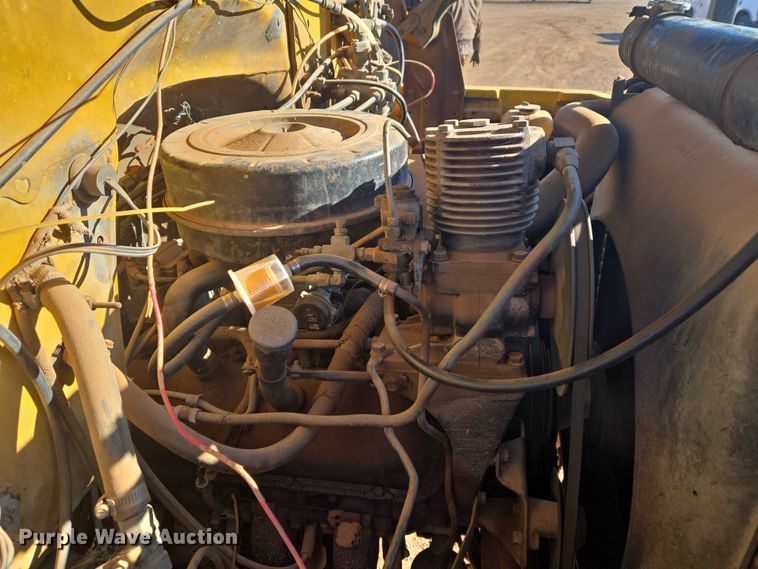 image for item ET5380 1976 GMC 6500 bucket truck