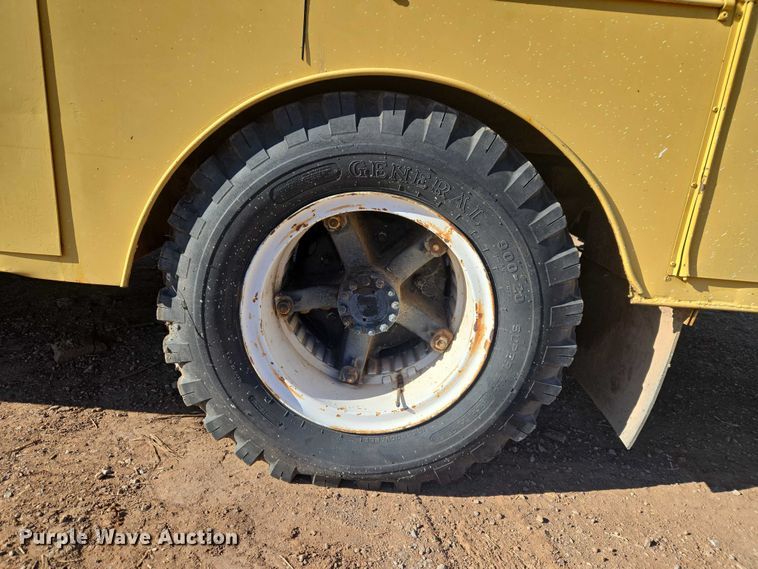 image for item ET5380 1976 GMC 6500 bucket truck
