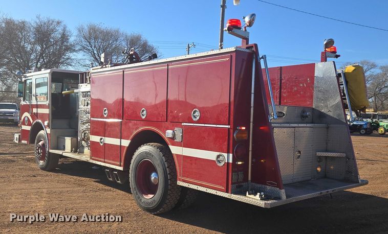image for item ET5381 1986 Pierce pumper fire truck
