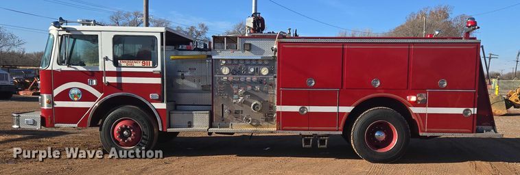 image for item ET5381 1986 Pierce pumper fire truck