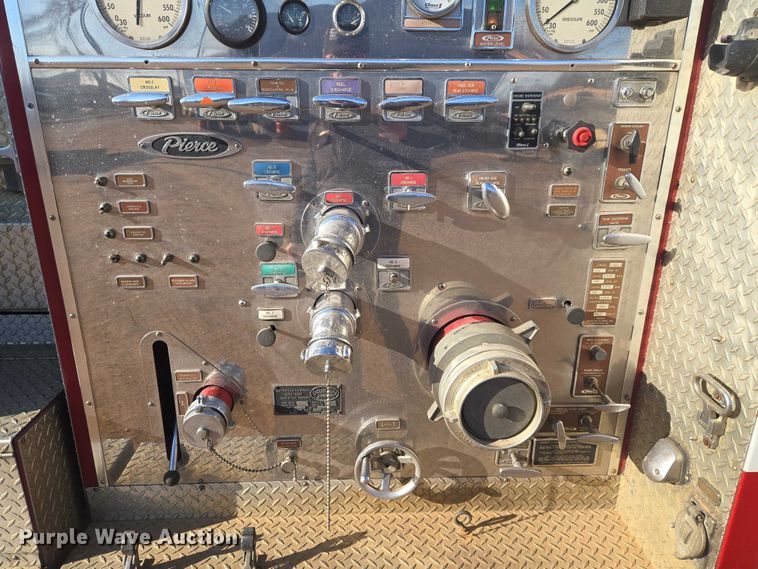 image for item ET5381 1986 Pierce pumper fire truck