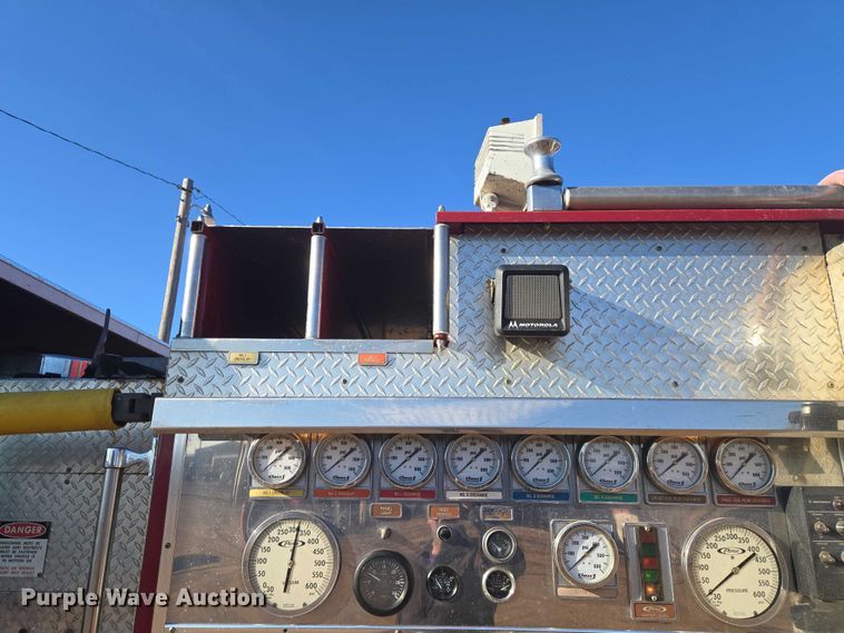 image for item ET5381 1986 Pierce pumper fire truck