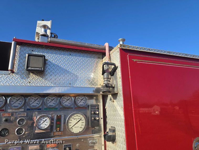 image for item ET5381 1986 Pierce pumper fire truck