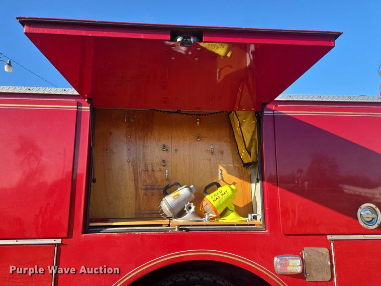 image for item ET5381 1986 Pierce pumper fire truck