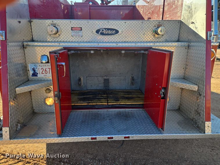 image for item ET5381 1986 Pierce pumper fire truck