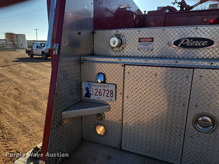 image for item ET5381 1986 Pierce pumper fire truck