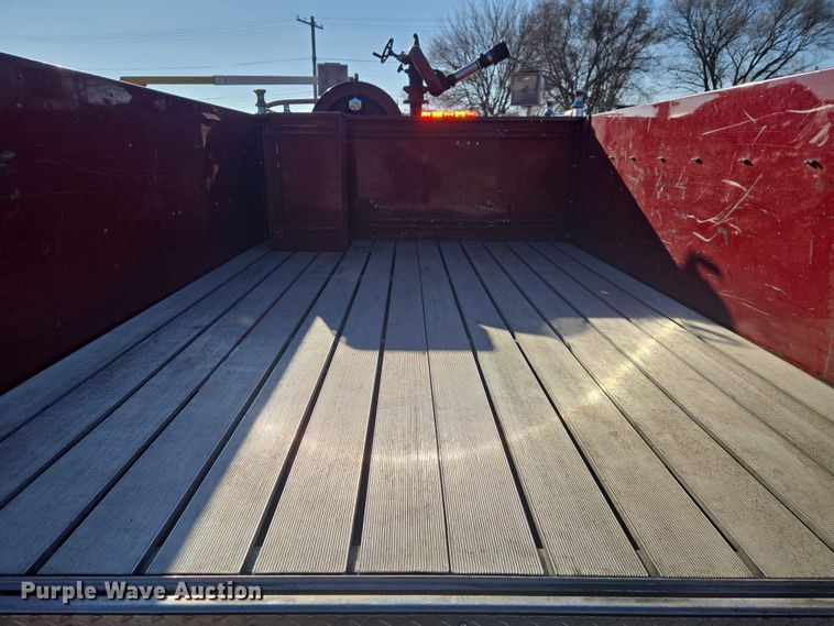 image for item ET5381 1986 Pierce pumper fire truck